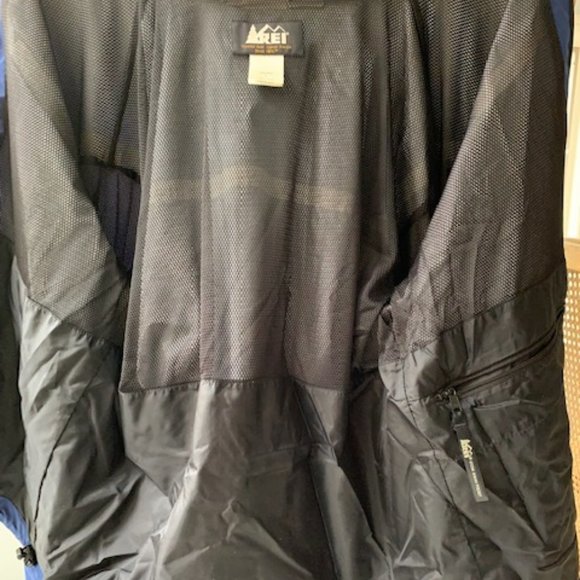 REI Gor-tex Rain Jacket with stow away hood, Mens Large, Blue - Picture 3 of 5
